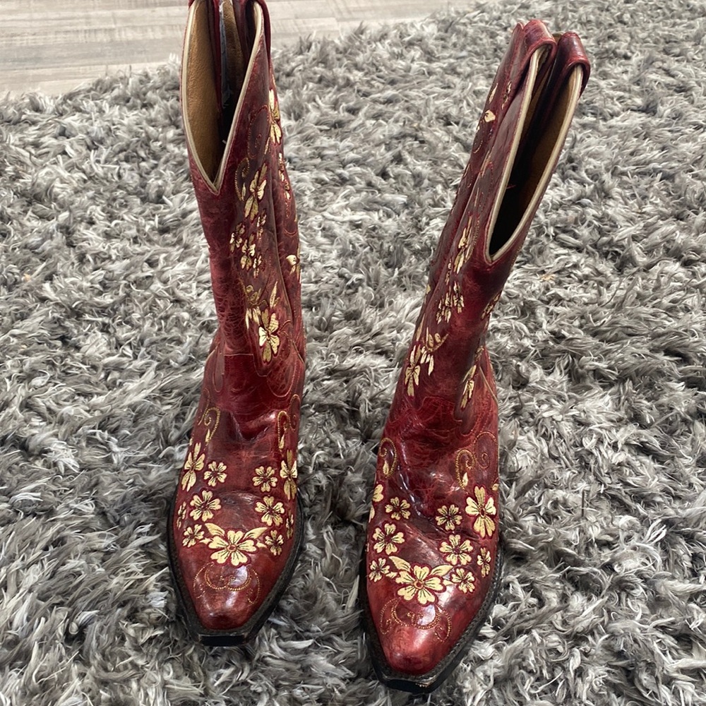Shyanne Red Embroidered Boots